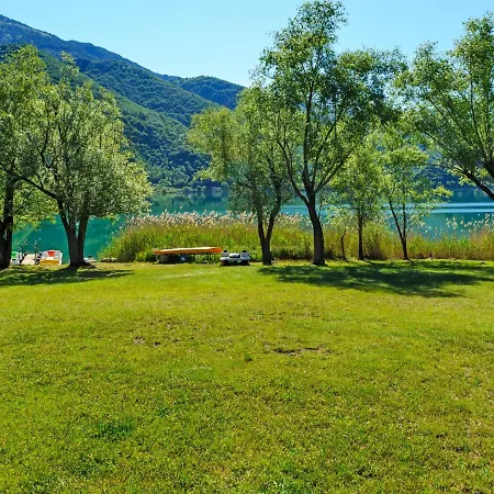 Gorgeous Holiday In With Garden