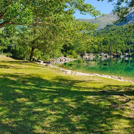 Gorgeous Holiday In With Garden 펜션